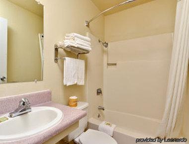 Super 8 By Wyndham Sacramento/Florin Rd Hotel Freeport Bagian luar foto