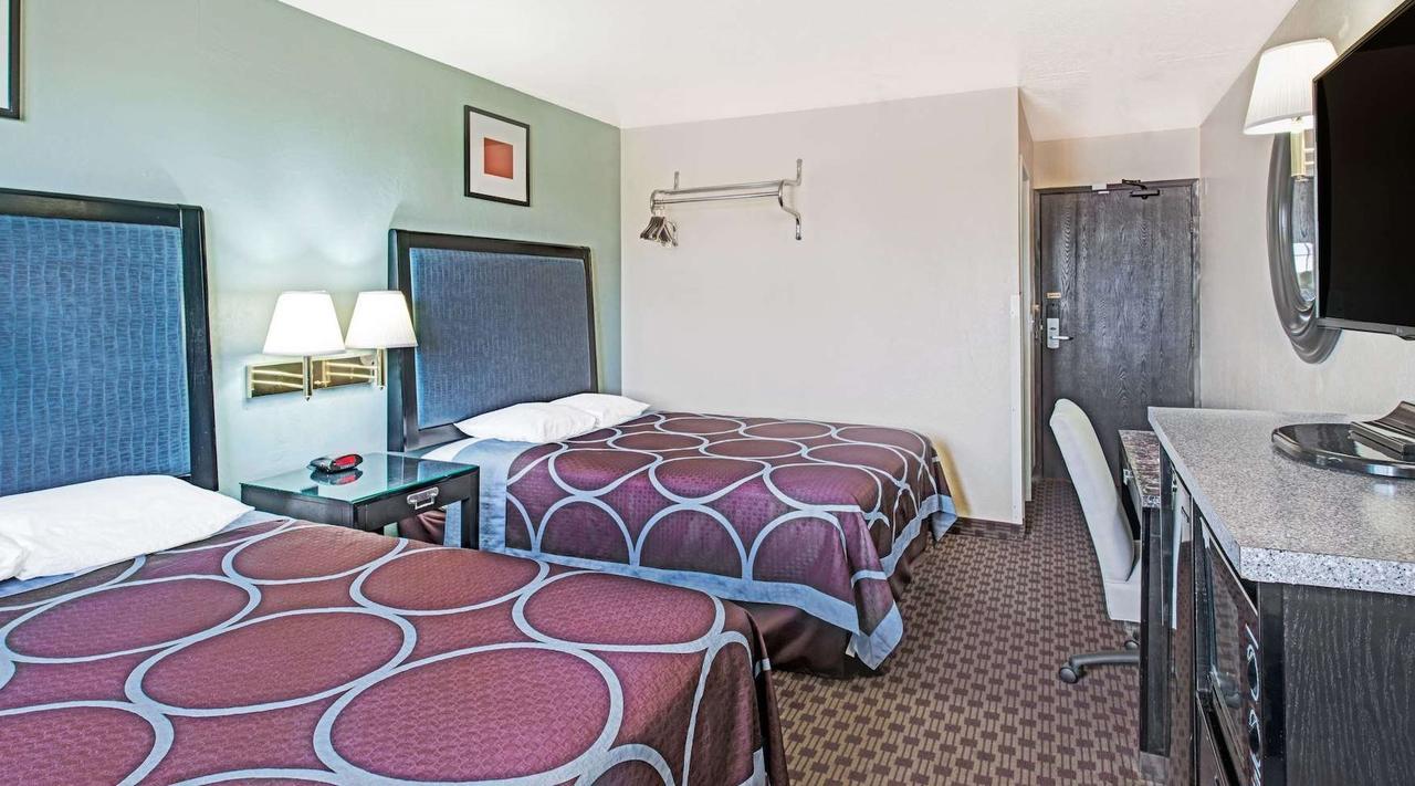 Super 8 By Wyndham Sacramento/Florin Rd Hotel Freeport Bagian luar foto